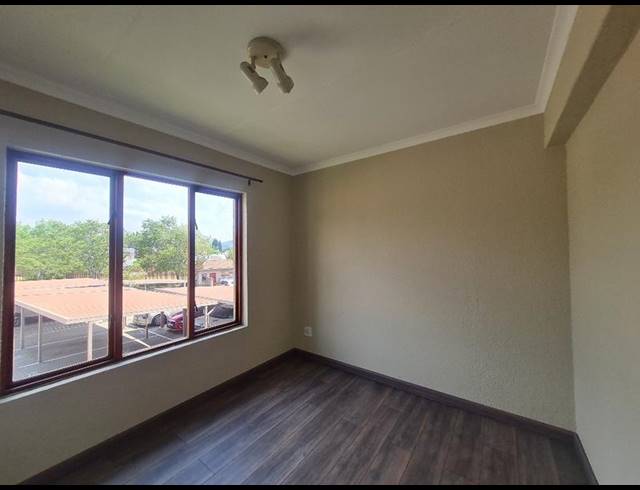 2 BEDROOM TOWNHOUSE FOR SALE IN DOWERGLEN EXT 4